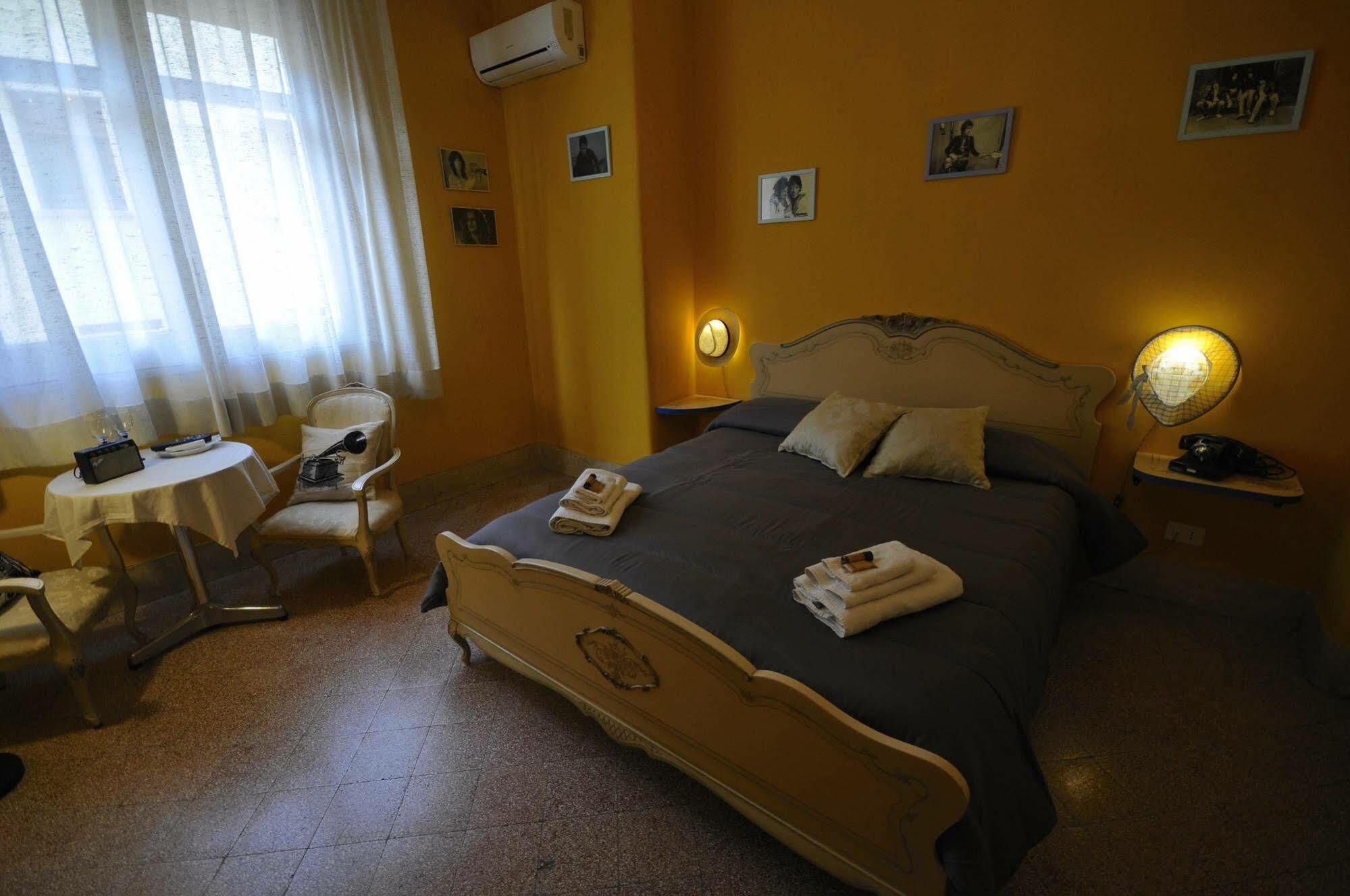 B&B Radioretro Palermo Bagian luar foto